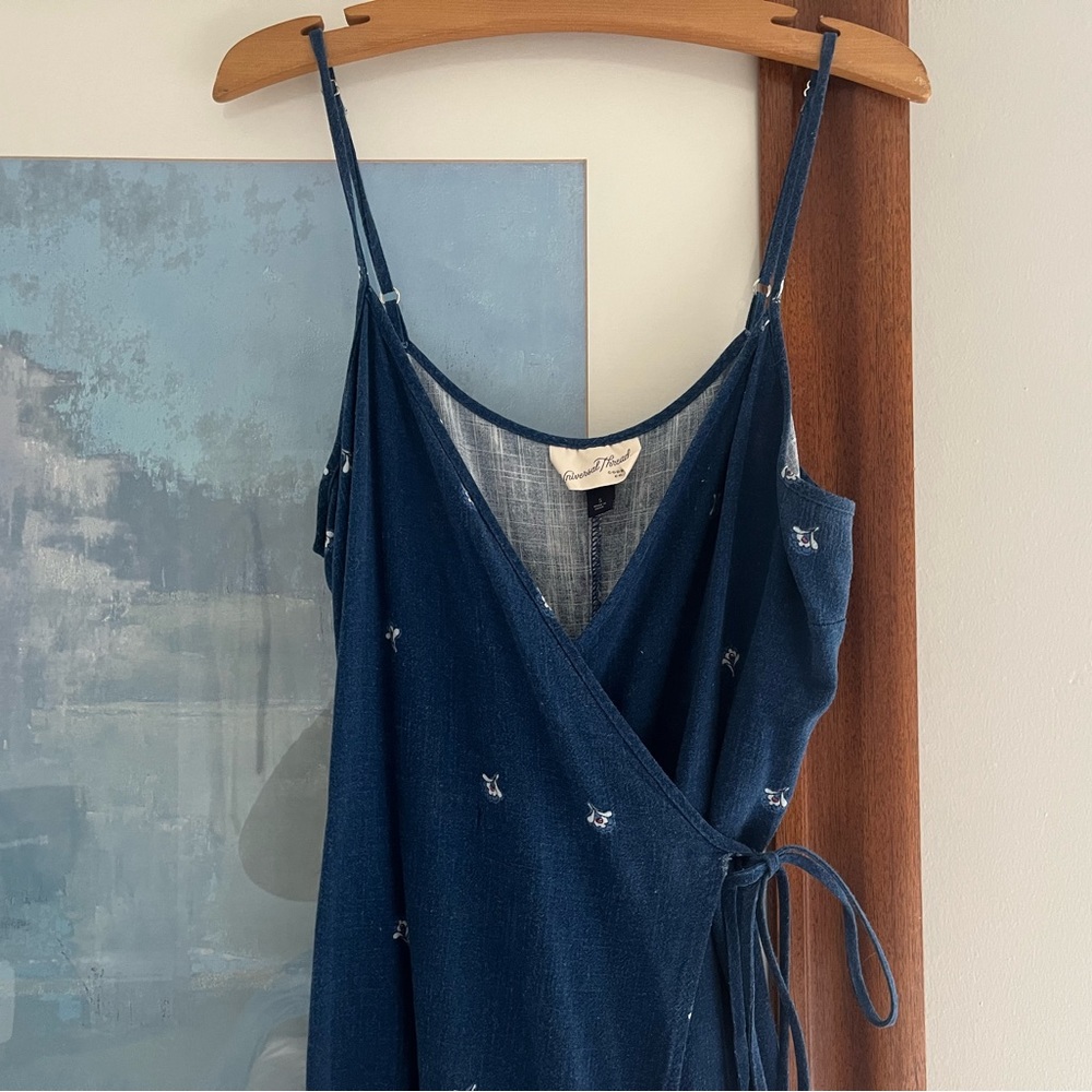 Universal Thread true wrap dress